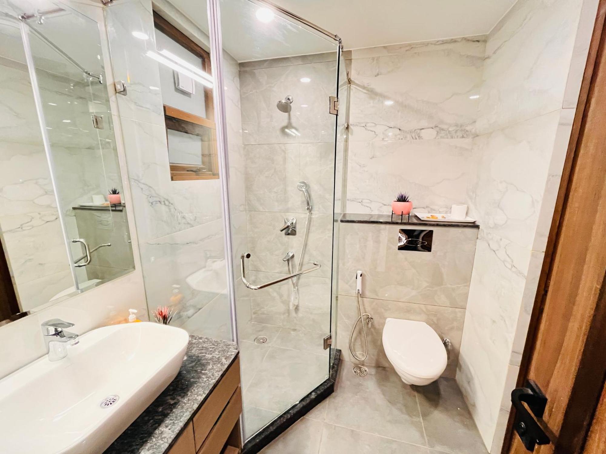 Hotel Gianmala Residency South Extension Near Aiims Delhi นิวเดลี ภายนอก รูปภาพ