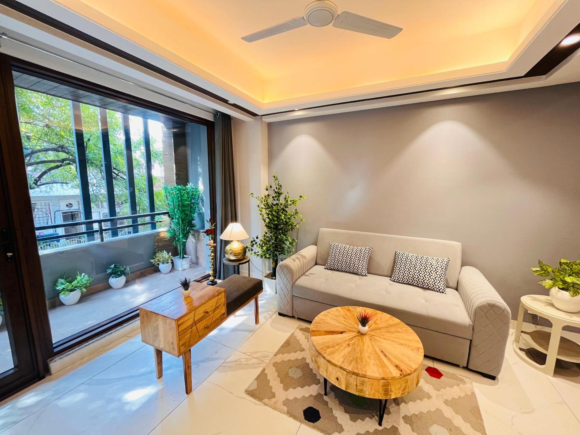Hotel Gianmala Residency South Extension Near Aiims Delhi นิวเดลี ภายนอก รูปภาพ