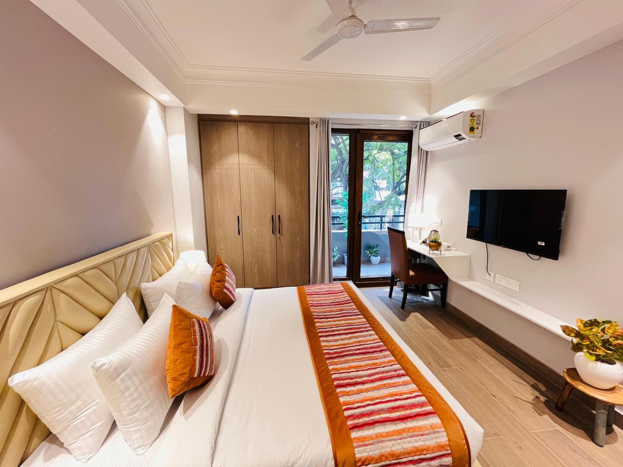 Hotel Gianmala Residency South Extension Near Aiims Delhi นิวเดลี ภายนอก รูปภาพ