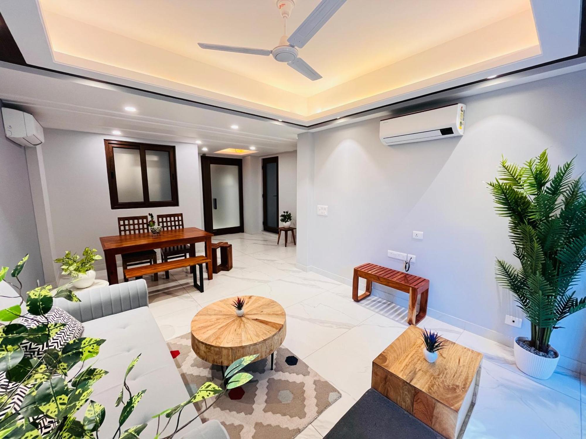Hotel Gianmala Residency South Extension Near Aiims Delhi นิวเดลี ภายนอก รูปภาพ