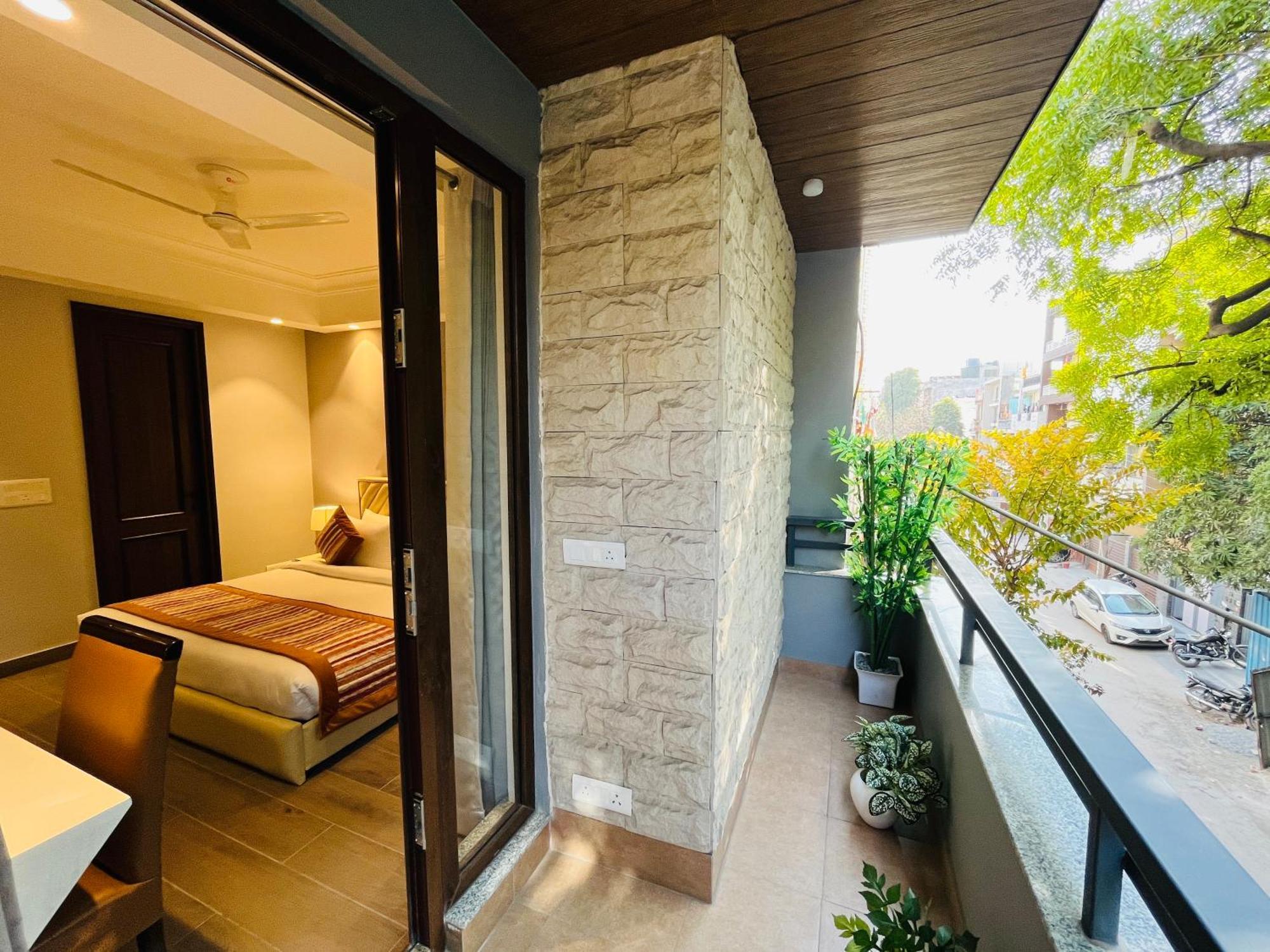 Hotel Gianmala Residency South Extension Near Aiims Delhi นิวเดลี ภายนอก รูปภาพ