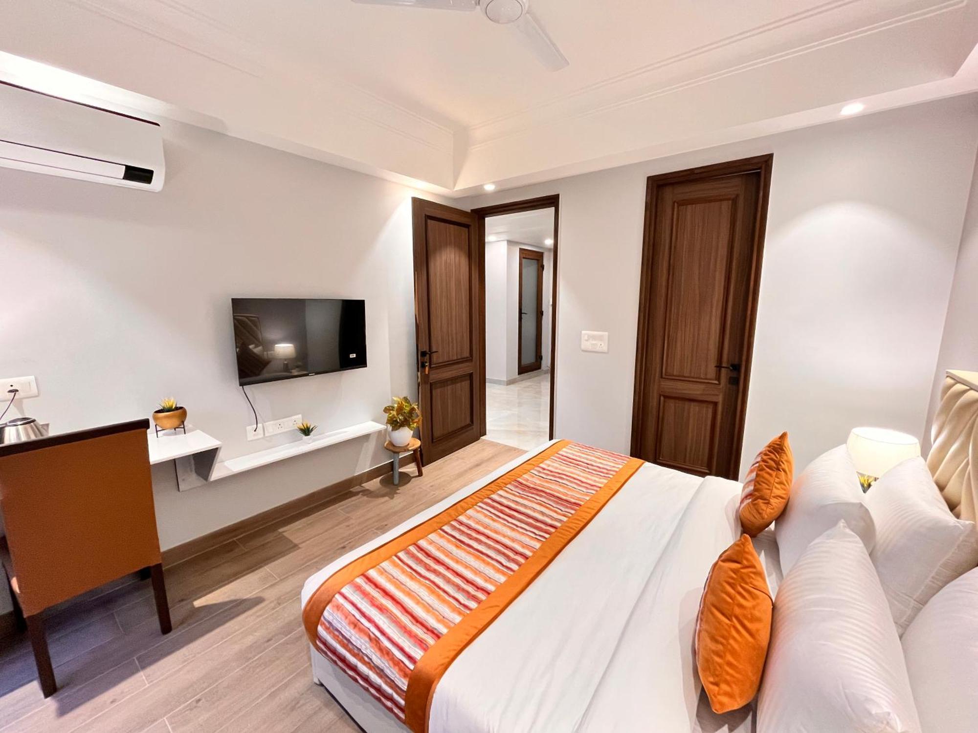 Hotel Gianmala Residency South Extension Near Aiims Delhi นิวเดลี ภายนอก รูปภาพ