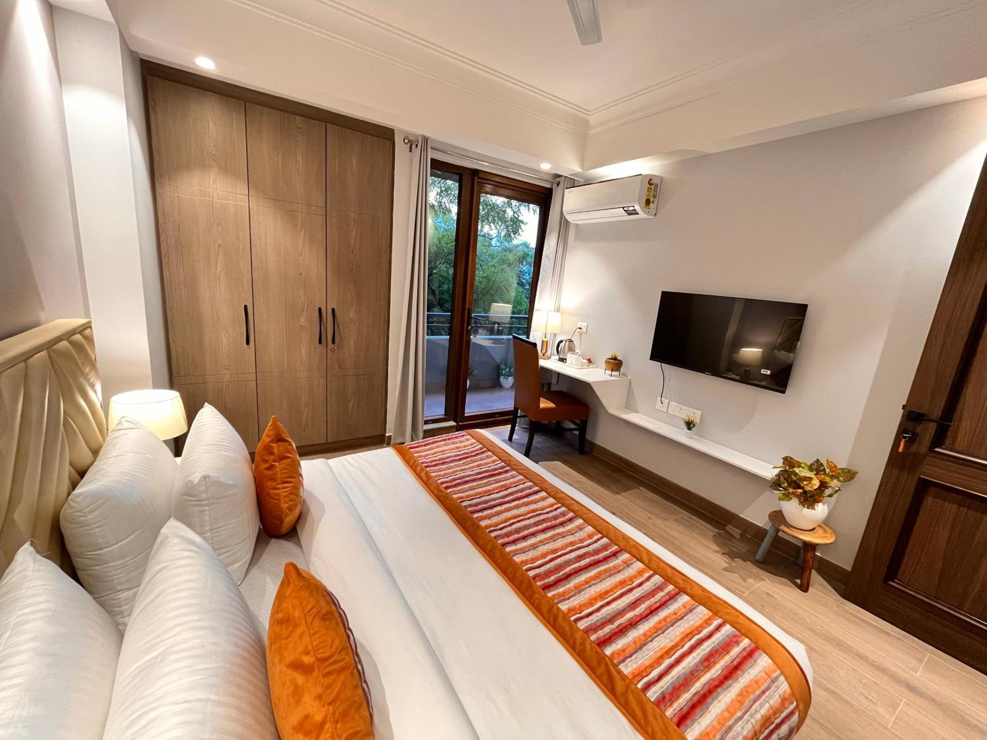 Hotel Gianmala Residency South Extension Near Aiims Delhi นิวเดลี ภายนอก รูปภาพ