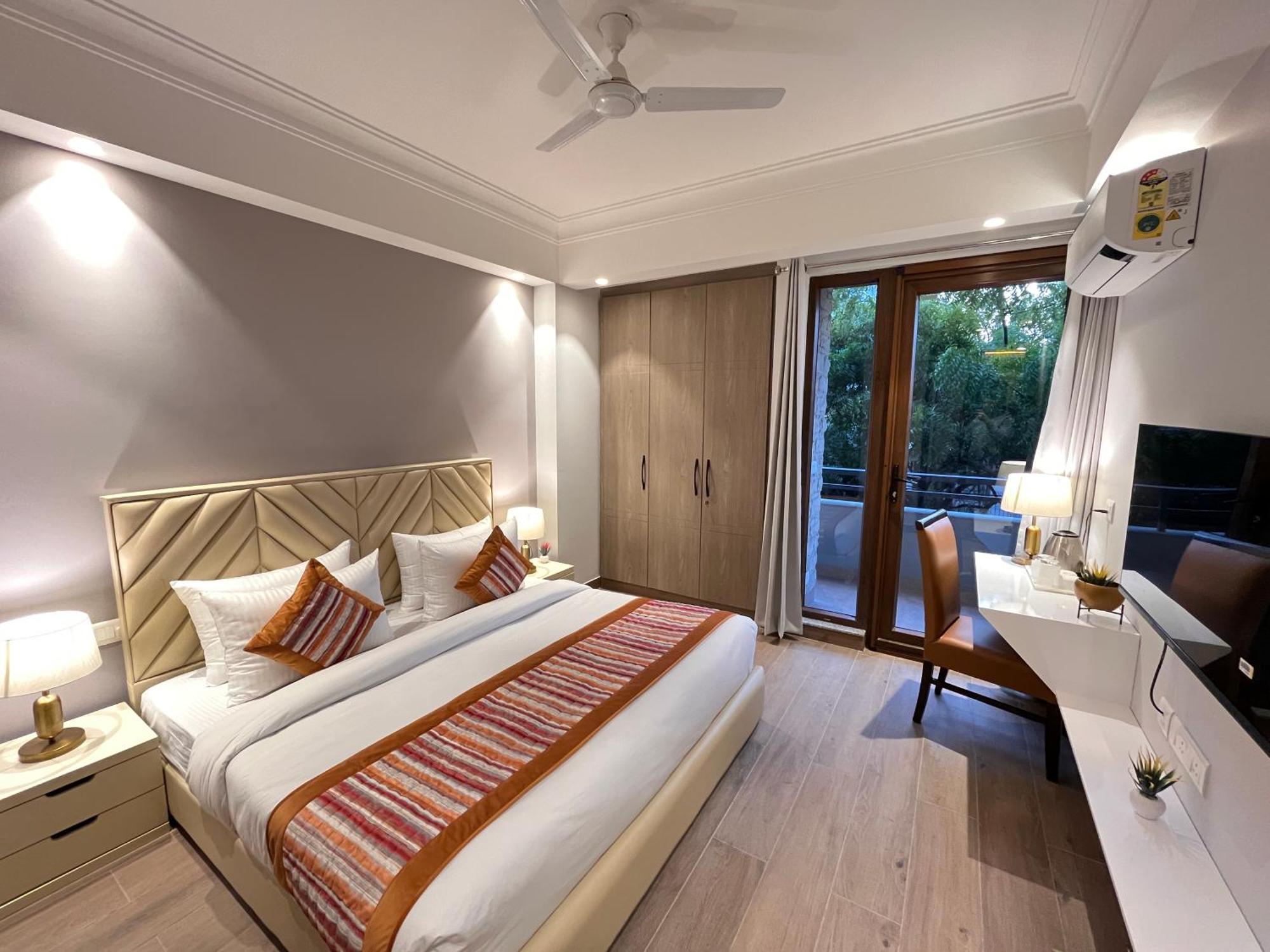 Hotel Gianmala Residency South Extension Near Aiims Delhi นิวเดลี ภายนอก รูปภาพ