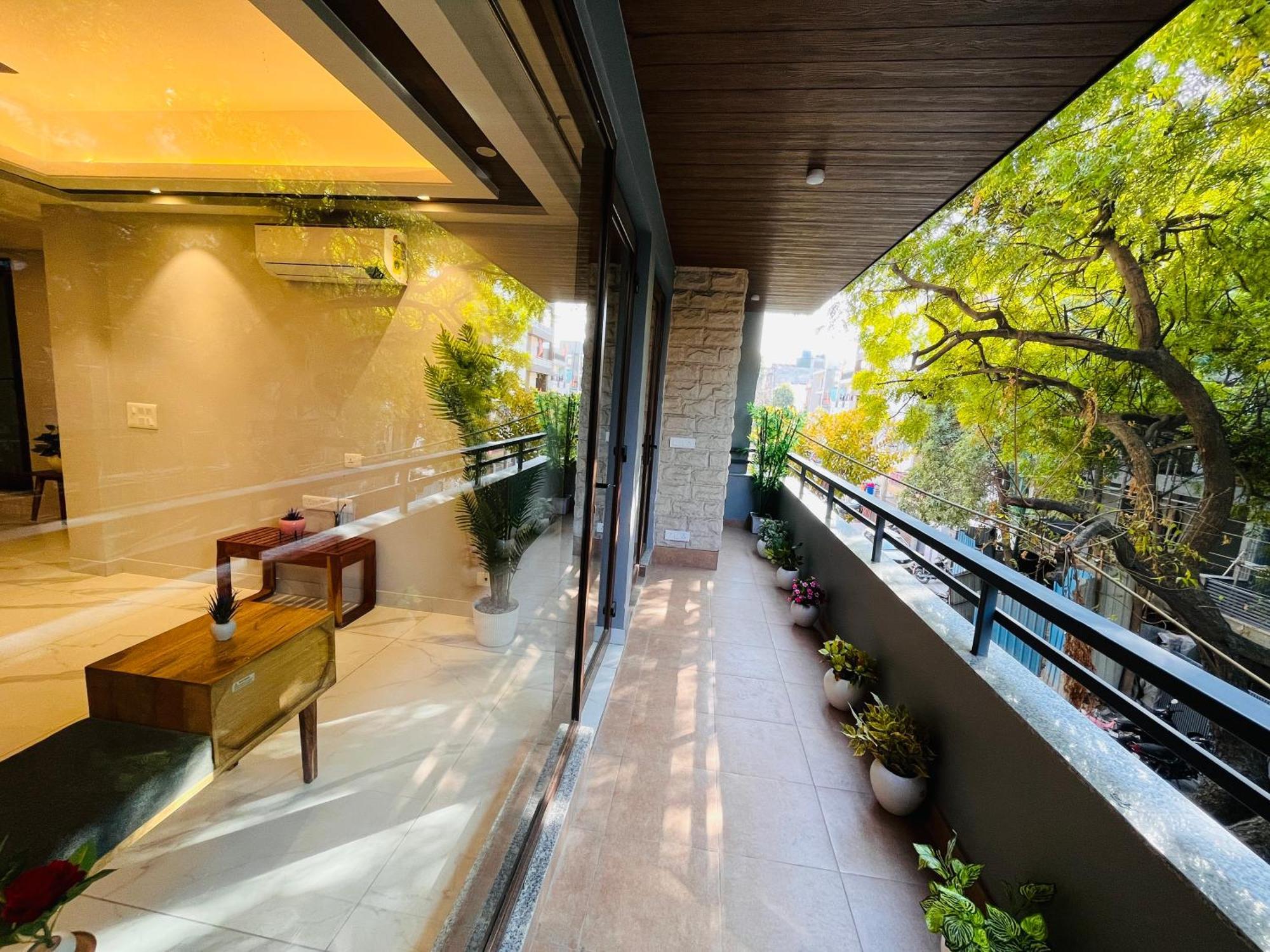 Hotel Gianmala Residency South Extension Near Aiims Delhi นิวเดลี ภายนอก รูปภาพ