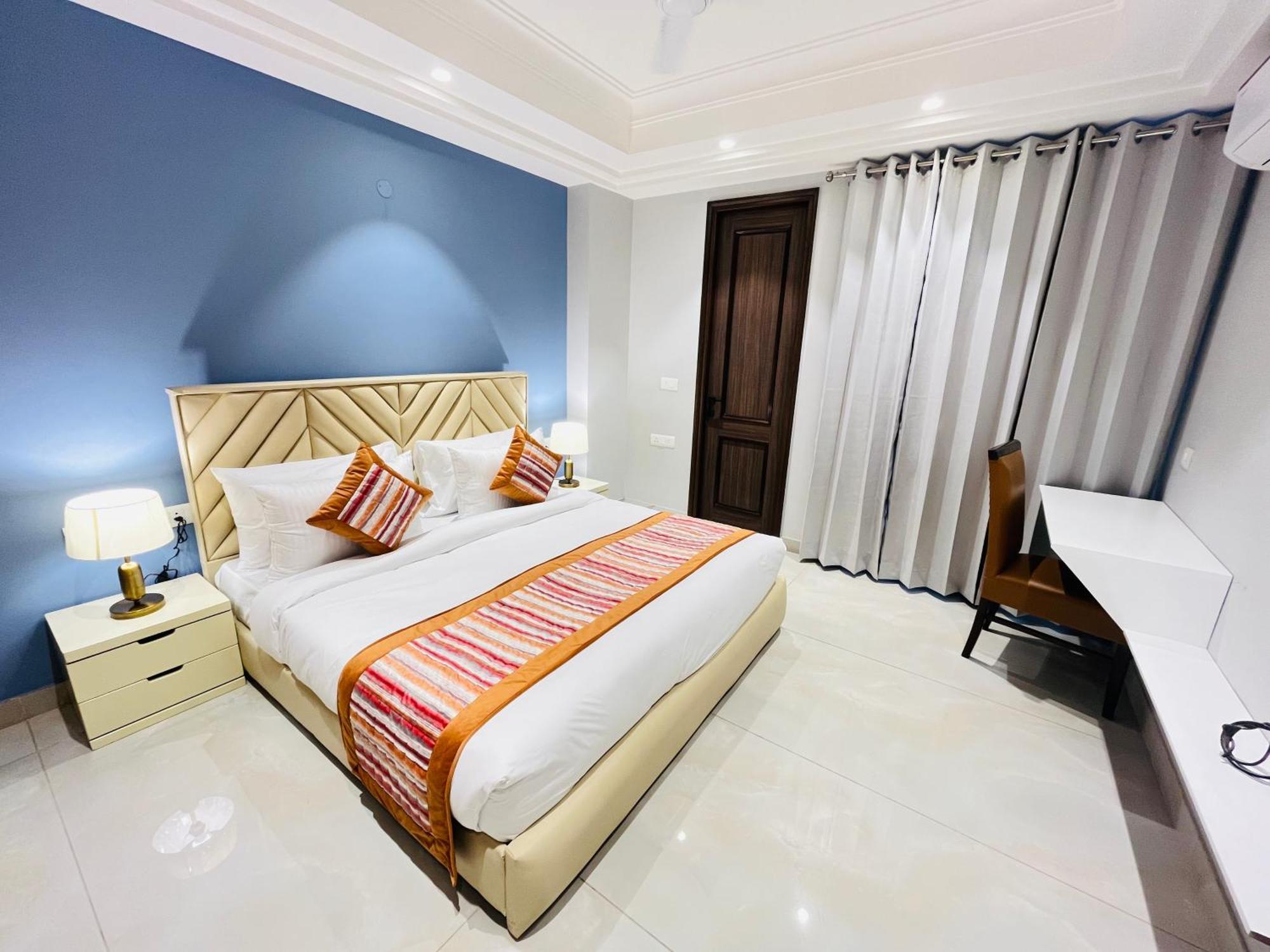 Hotel Gianmala Residency South Extension Near Aiims Delhi นิวเดลี ภายนอก รูปภาพ